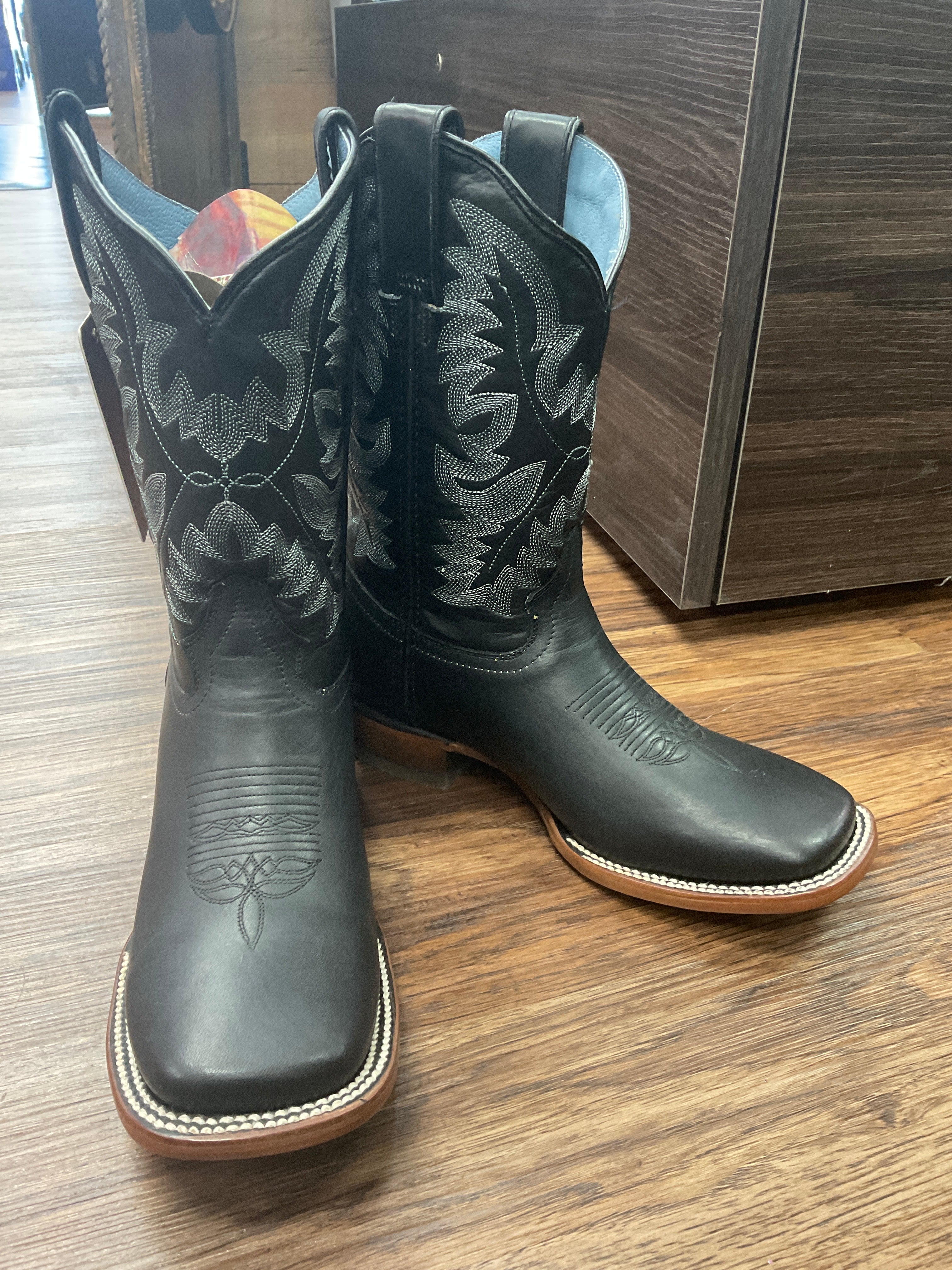 McAllen Wmns black square toe boot